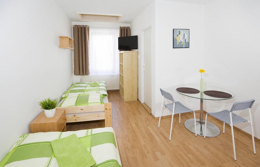 Penzion Ostrava-Levne Ubytovani Экстерьер фото